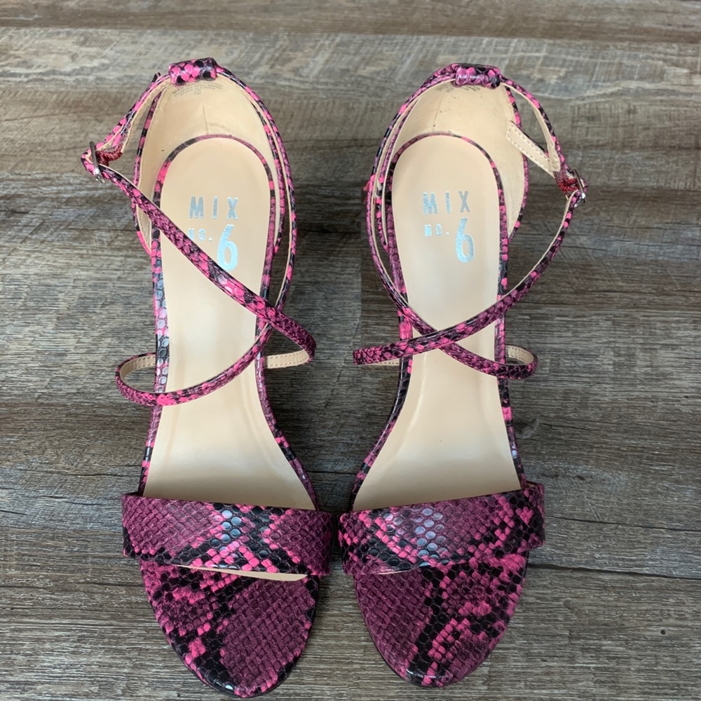 Fuchsia mix no. 6 sandal